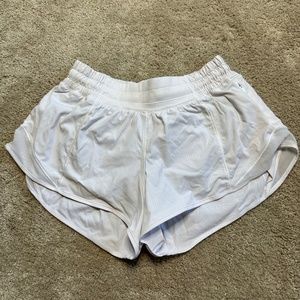 Lululemon Hotty Hot, Low Rise  2.5", Size 4